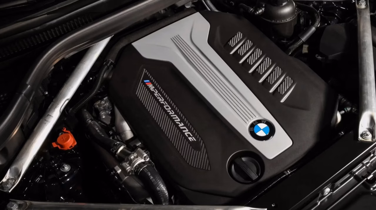 Illustration : BMW M1000RR : performance moteur et chiffres techniques